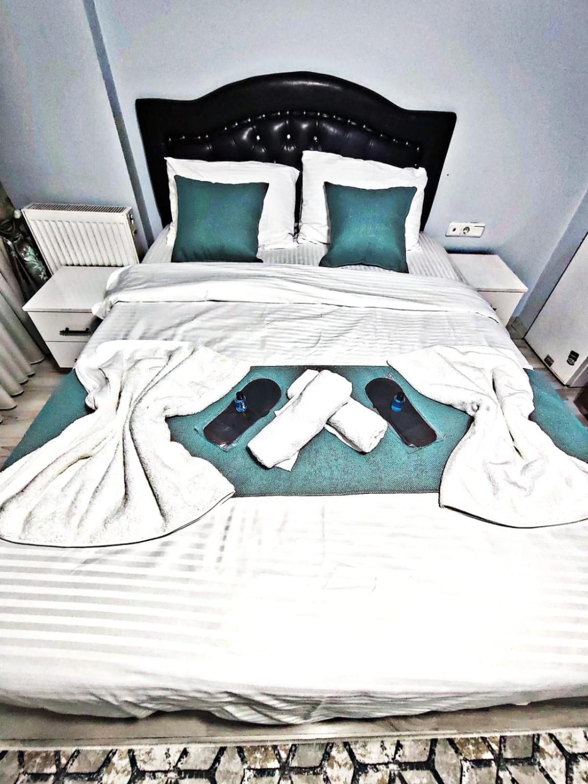 Taksim Rozenda Residence Hotel Istanboel Buitenkant foto