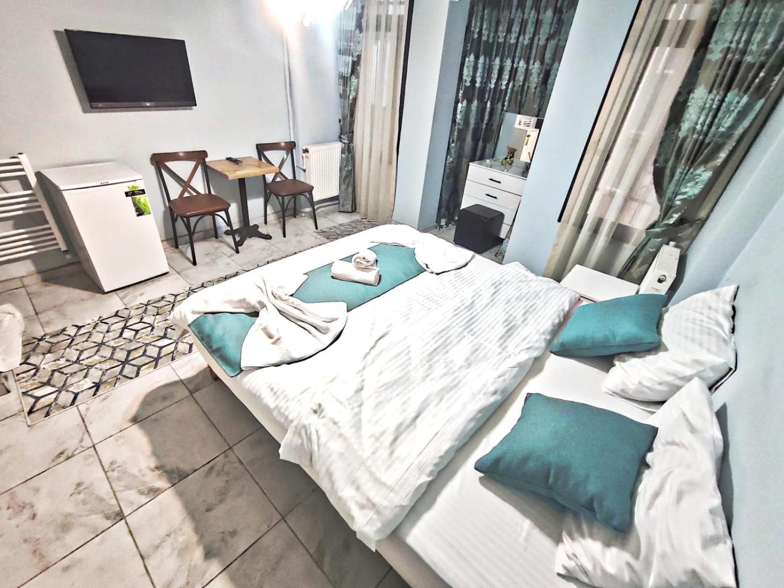 Taksim Rozenda Residence Hotel Istanboel Buitenkant foto